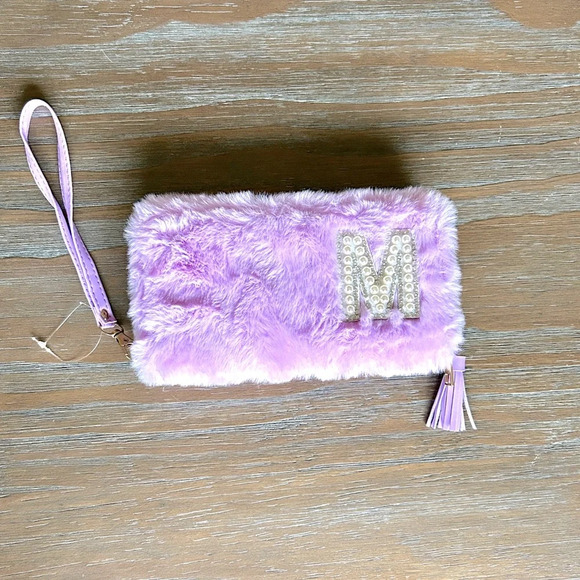 Claire’s Monogram Lavender Furry Clutch with Pearls “M” - Picture 3 of 7